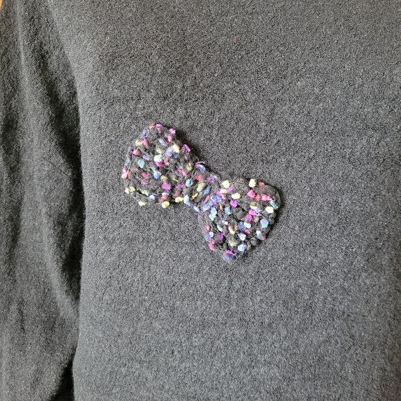 Nadya Toto Sweater in black with Bow Appliqué Details size medium oversized - Picture 5 of 9